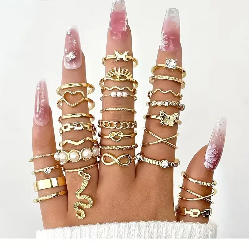 Set de 30 Anillos Apilables Dorados para Dama - Tamaños Mixtos para Nudillos y Pulgar (4)
